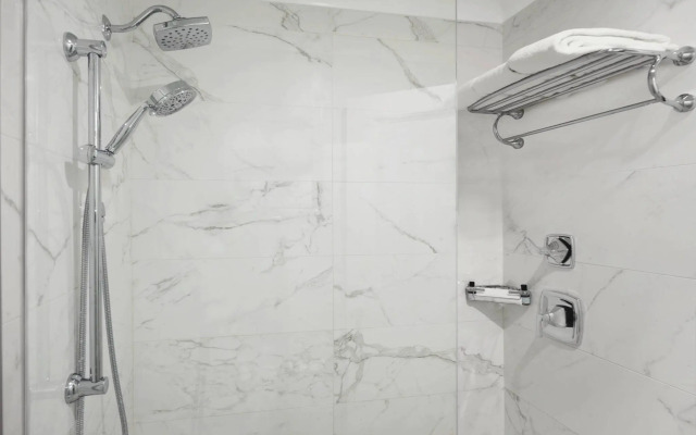 The Hotel Saskatchewan, Autograph Collection