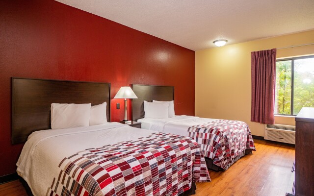 Red Roof Inn & Suites Indianapolis Airport