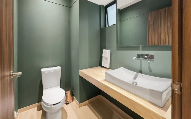 23Gh3 2BR 2.5 Baths with a Private Patio