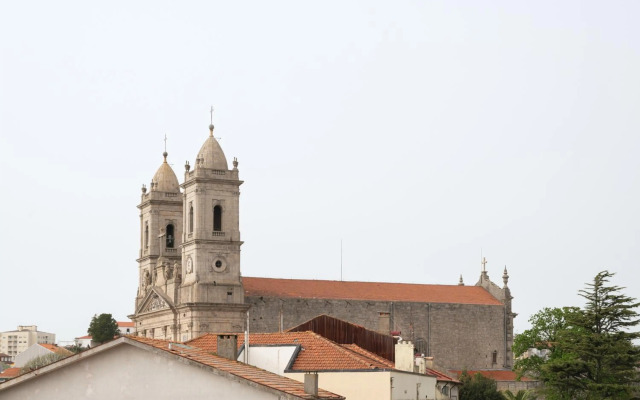 ! Luminous 2BR Top Floor ! Praça da República