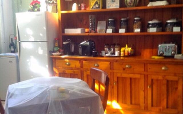 Heritage Cottage Bed And Breakfast