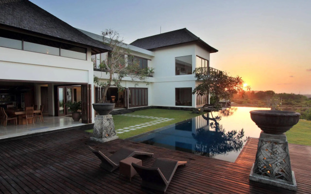 Awanti Villa