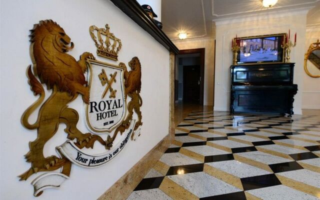 Royal Hotel