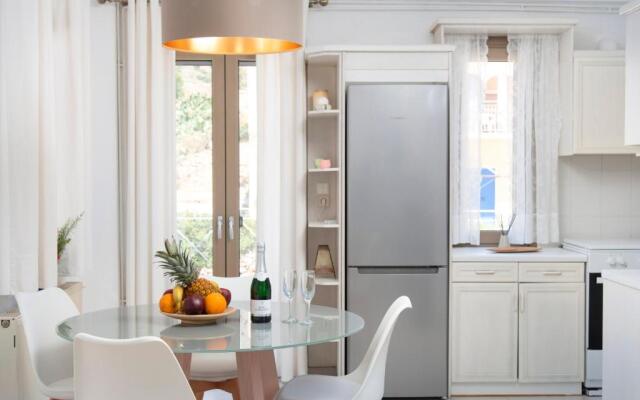 Tsifliki Beach House