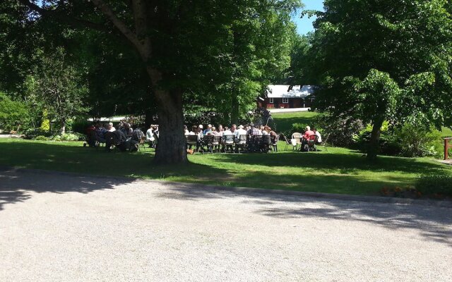 Vänhems Café & Vandrarhem