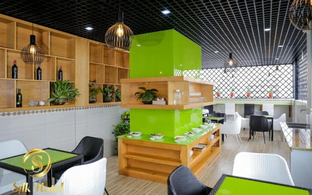 Silk Hotel