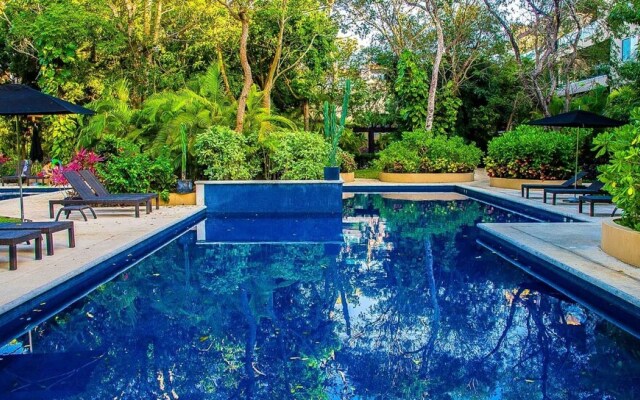 Del Viento Vaiven Penthouse 28 2 Bedroom Condo