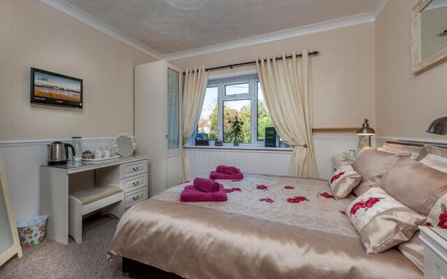 Wimborne Lodge
