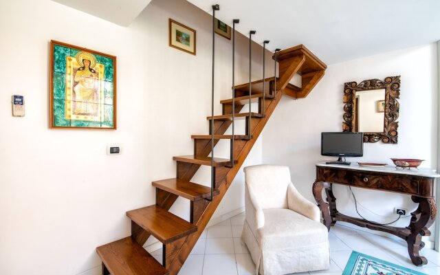 Upscale Central Amalfi Apartment In 19th-century Building