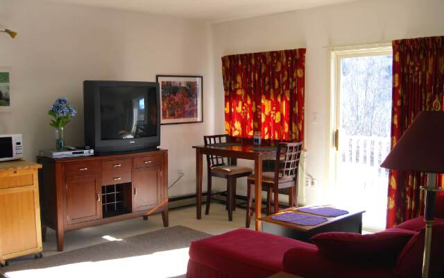 The Lodge At Lincoln Station