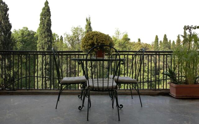 Boutique Athens Kolonaki IS12