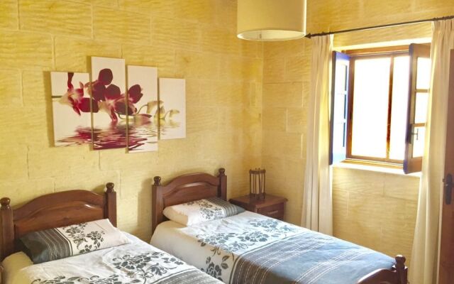 Qronfla Farmhouse B&B