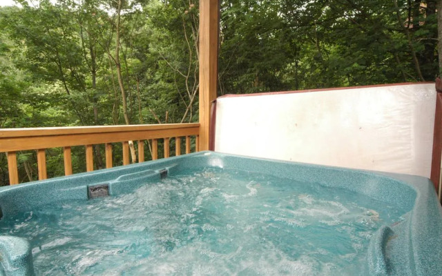 Fox Run Escape 1140 by RedAwning