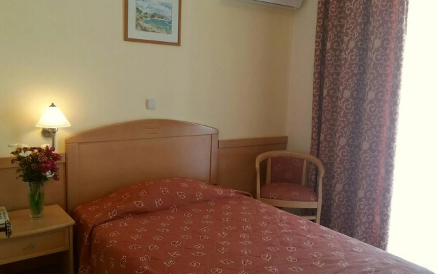 Hotel Tolo