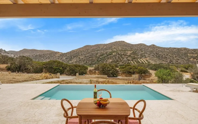 Villa Vidan With Pool by Matala