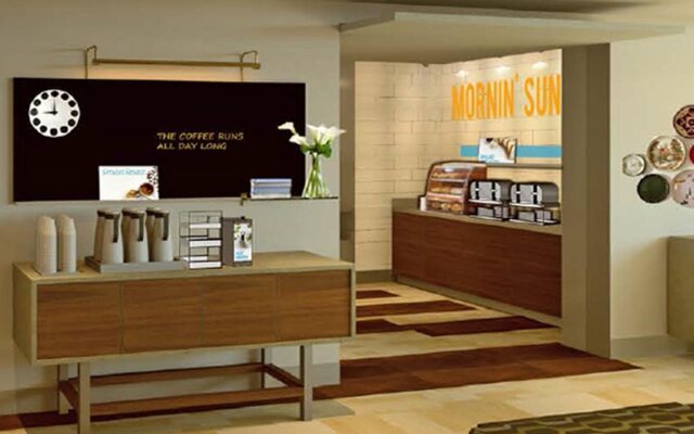 Holiday Inn Express & Suites Camarillo by IHG