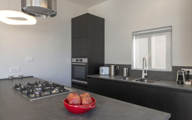 Penthouse 2 Bedrooms With A Terrace