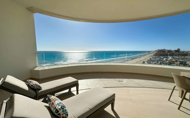 Has it all Beachfront Retreat With Stunning Views