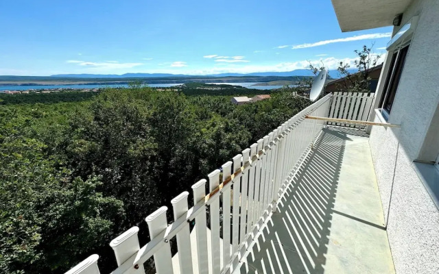Apartment Lora 2