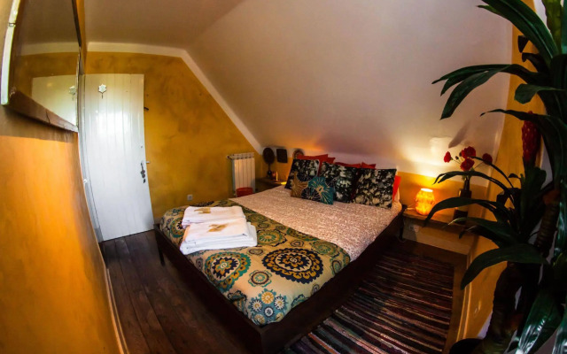 Nice Way Sintra Hostel