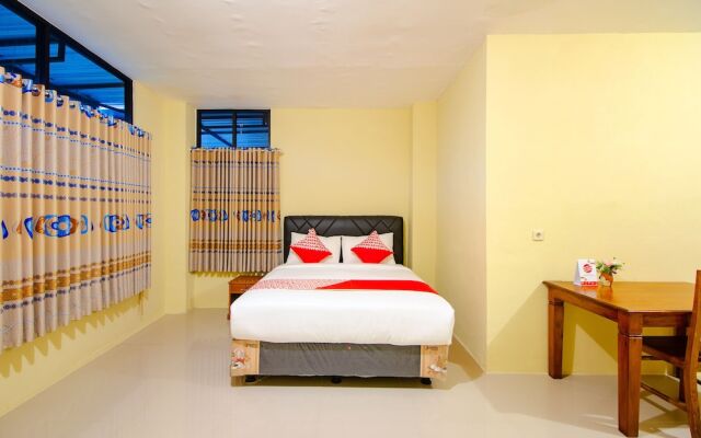 Oyo 2476 Maguwo Indah Homestay