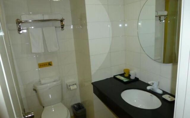 Home Inn - Haiyang Road