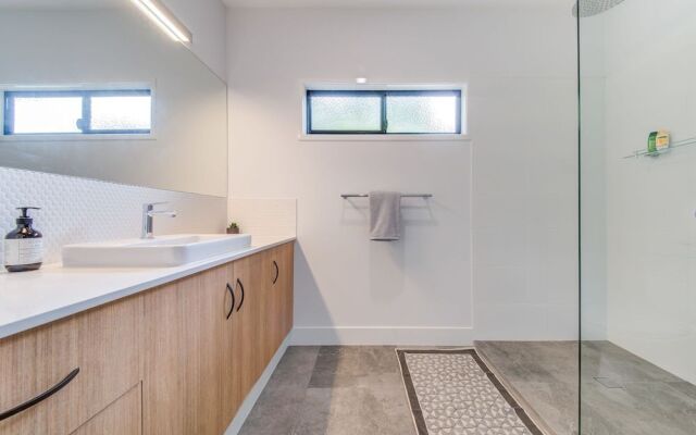 Hillside Haven Airlie Beach