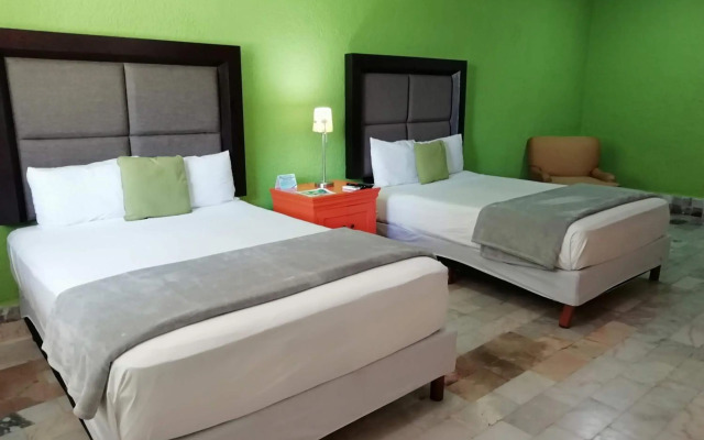 Hotel Amic Colón