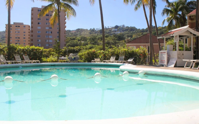 Fisherman's Point  Beach Resort