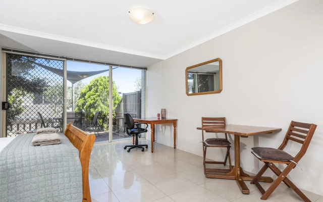 Studio 3 - ground floor Fremantle apartment