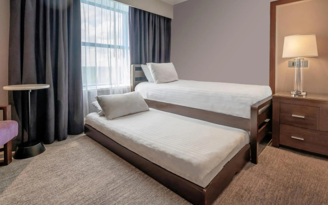 Sandman Signature London Gatwick Hotel