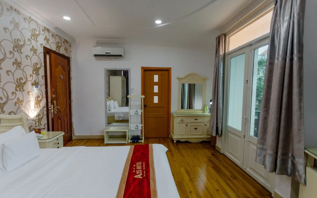 Dahlialand Saigon Hotel & Swimming Pool