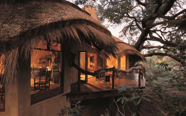 Pondoro Game Lodge  - Open to Kruger Park