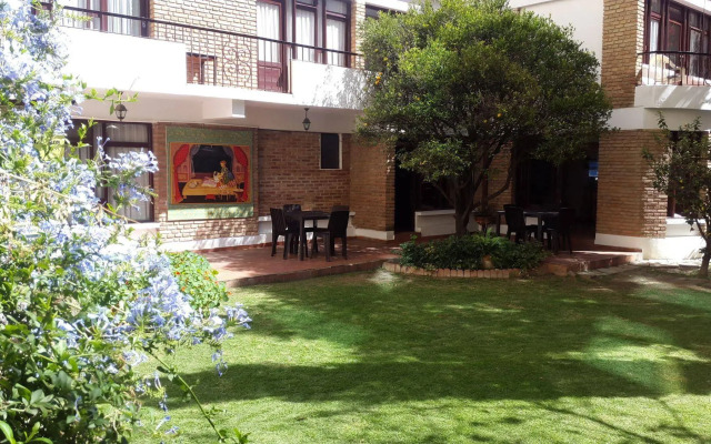 El Jardin Suites and Guest House