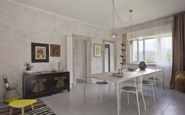 Villa De Hura