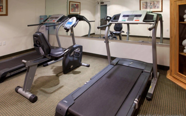 Holiday Inn Express Hotel & Suites Columbus