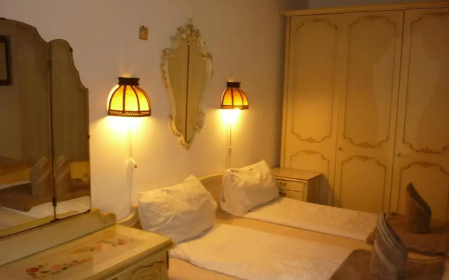 R1 Rolléder Apartman-ház