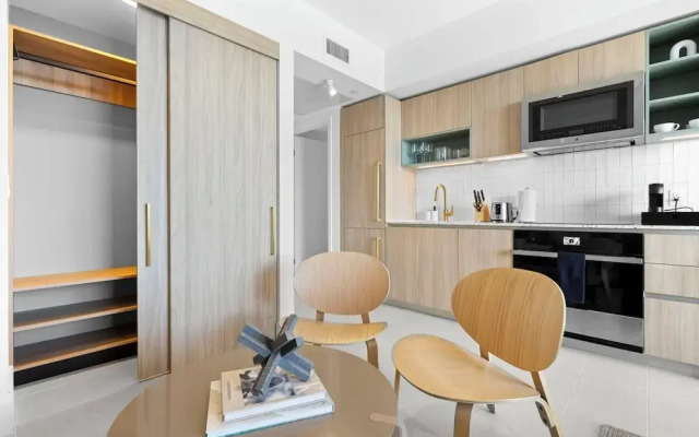 Downtown Studio with Miami Views