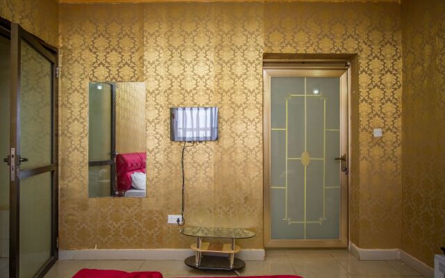 Platinum Royal Hotel