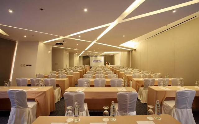 Centara Watergate Pavilion  Bangkok