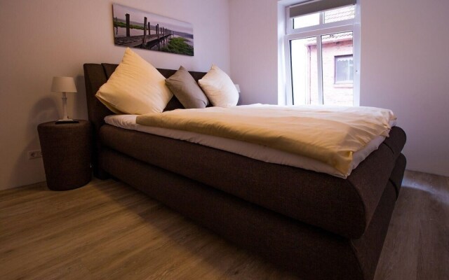 Frau Clara Haus - Ecke 1