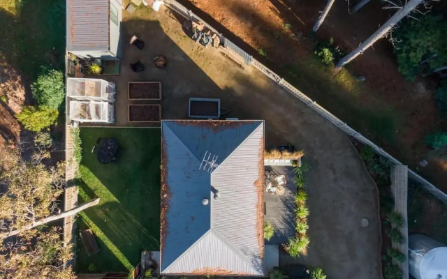 Pine Beach Guest House in the Heart of Balnarring