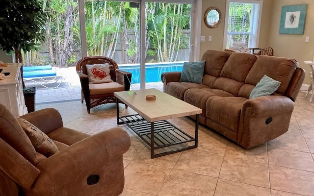 Sapphire Beach House 3 Bedroom Villa by RedAwning