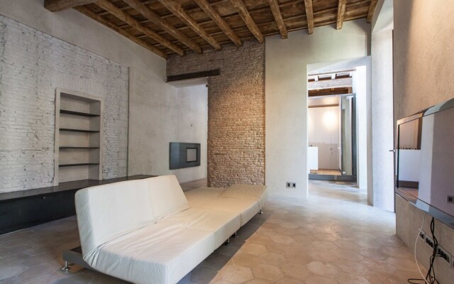 Rental in Rome Loophouse