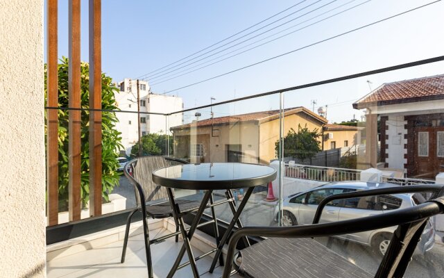 Yamas Urban Living Spiridonons