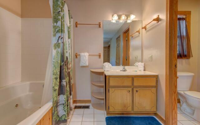 Peanuts Hideaway by Jackson Mountain Homes