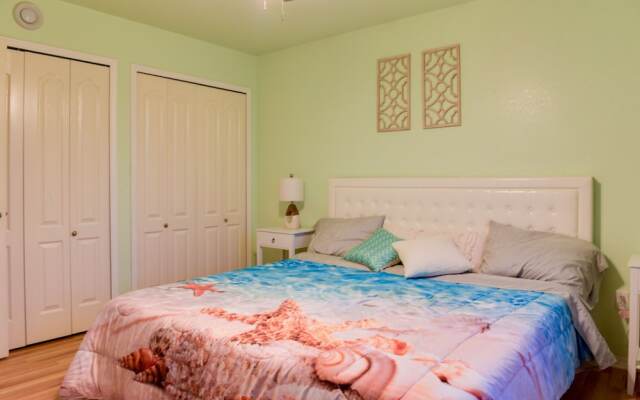 Oceanfront Kenai Villa w/ Fireplace & Deck