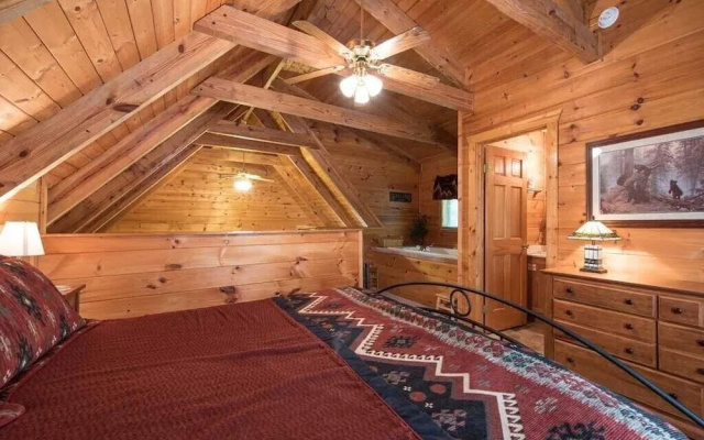 Bear's Den by Jackson Mountain Rentals