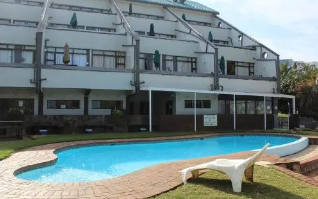 Dumela Margate Flat No 32