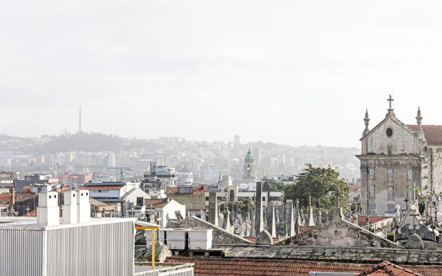 Urban House by LovelyStay